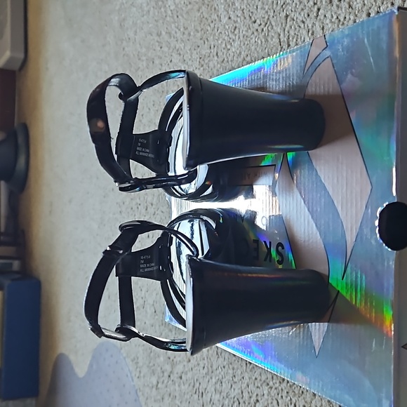 Strappy black sandals size 7 - Picture 3 of 3